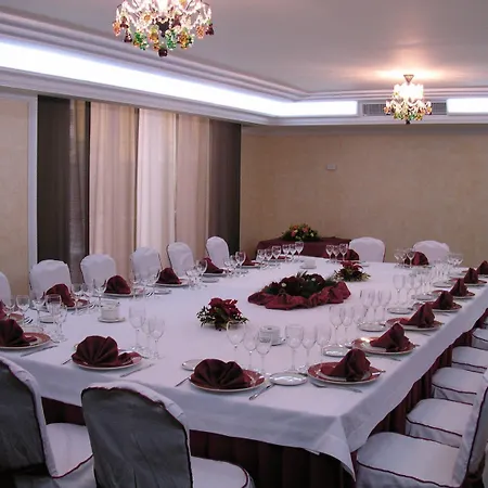 Santiago 4* Linares (Jaen)