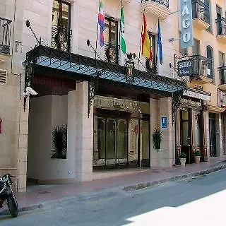 Santiago ホテル リナーレス