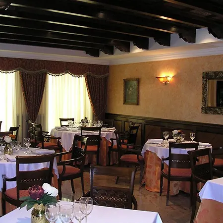 Santiago 4* Linares (Jaen)