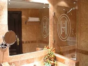 Hotel Santiago 4*